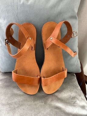 No Name, minimalist women’s sandals from Greece size 39, 8.5